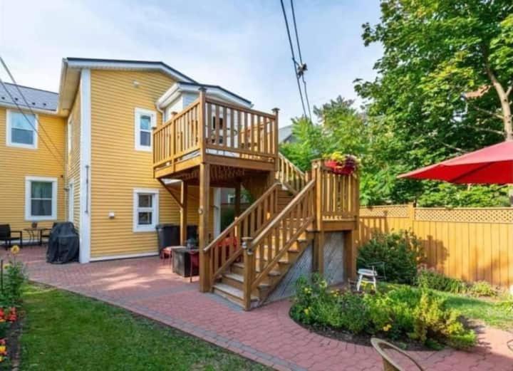 Sunny Home B&B Шарлоттаун Экстерьер фото